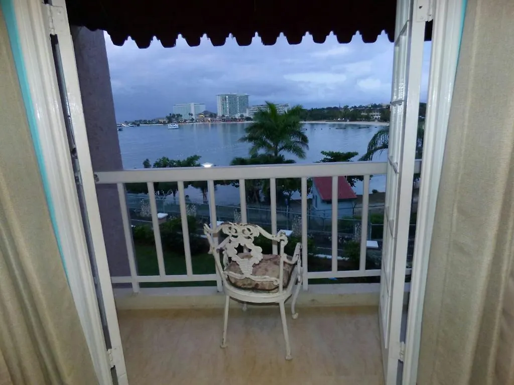 Fisherman'S Point Beach-Front Condomania Ocho Rios Apart-hotel