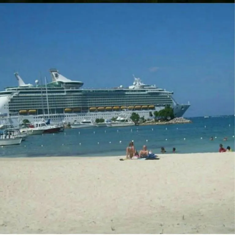 Hotel apartamentowy Fisherman'S Point Beach-Front Condomania Ocho Rios