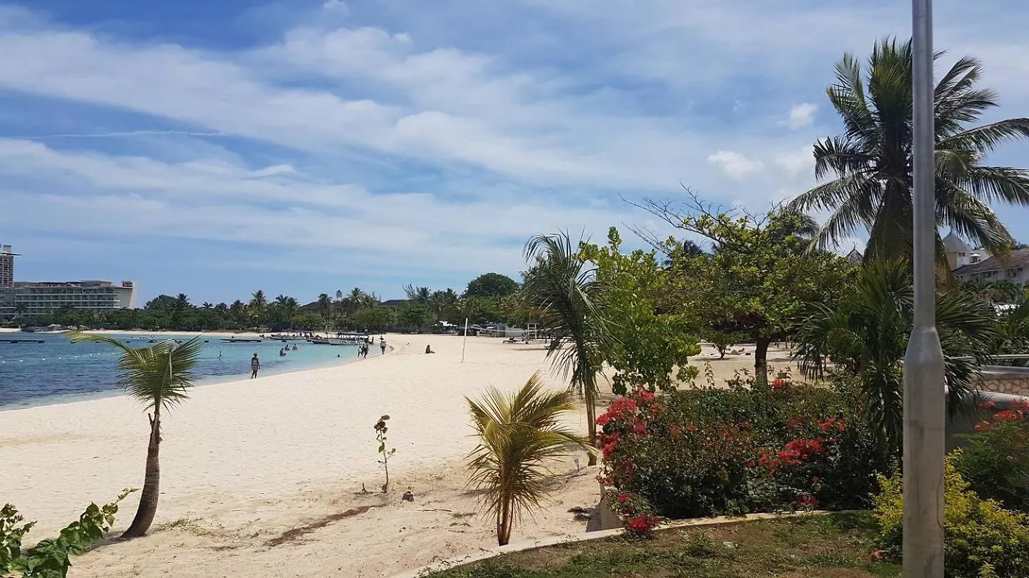 *** Aparthotel Fisherman'S Point Beach-Front Condomania Ocho Rios Jamaica