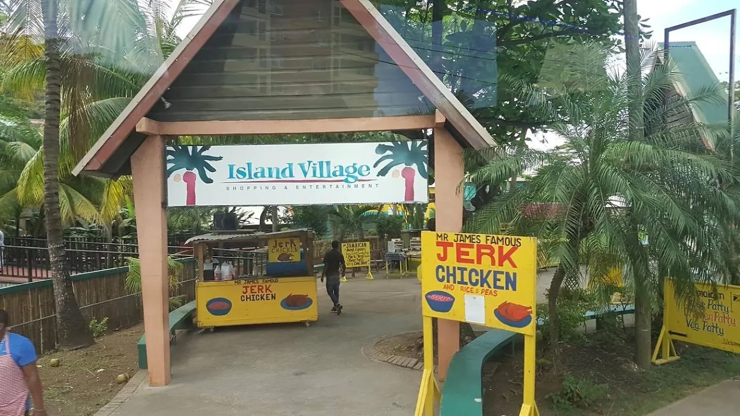 Fisherman'S Point Beach-Front Condomania Ocho Rios