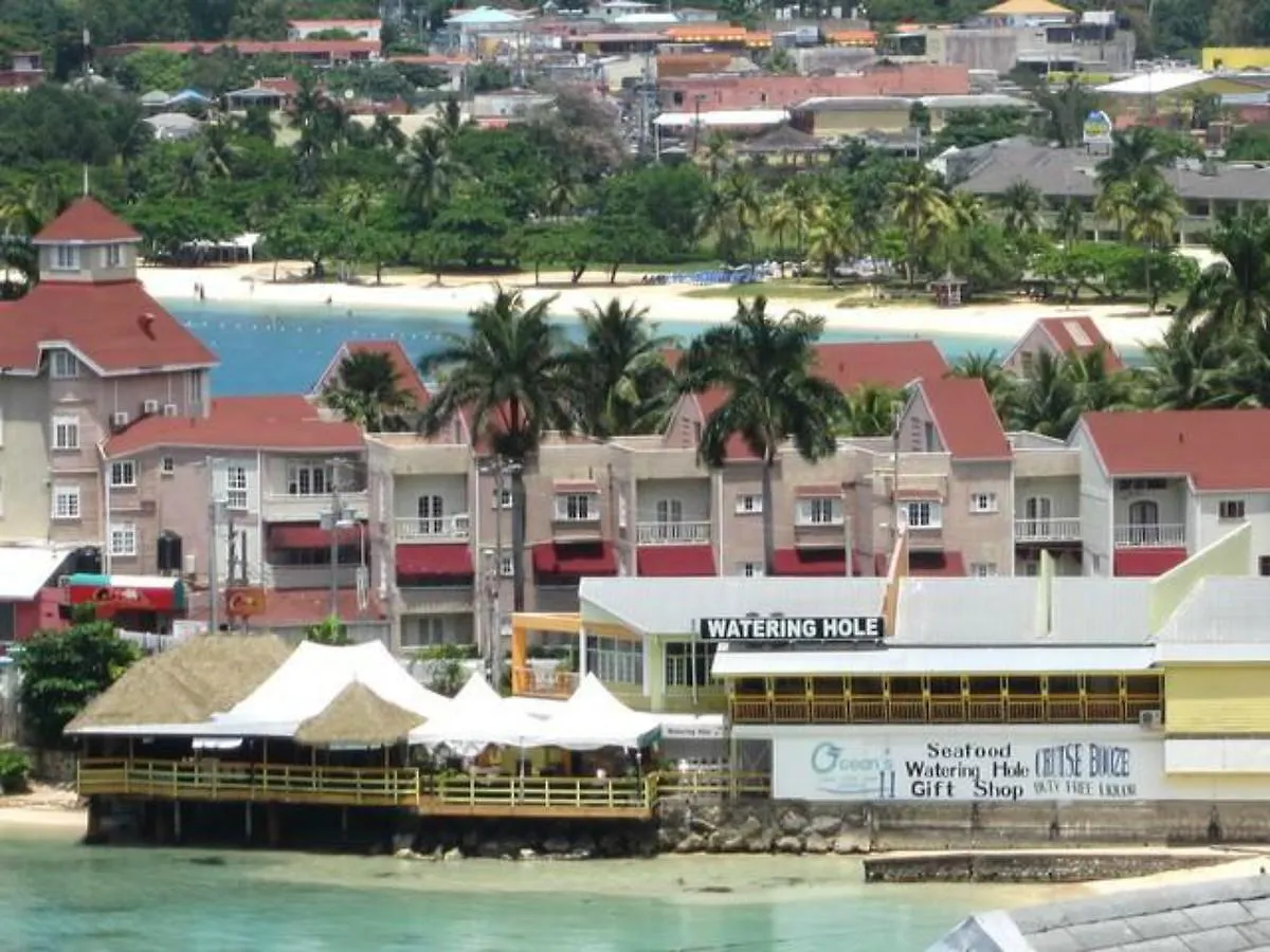 Fisherman'S Point Beach-Front Condomania Ocho Rios Jamaica
